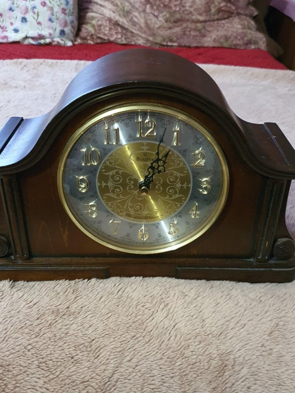 Bulova B1975 Chadbourne Old World Mantle Clock Gold Trim Home Decor Working